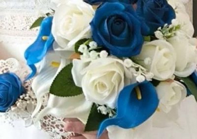 Bouquet rose bleu et blanc mariage