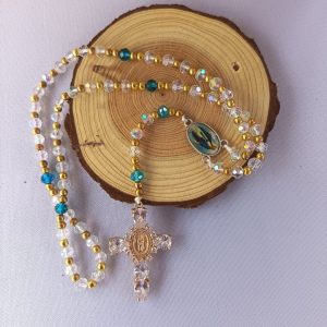 Chapelet en verre blanc