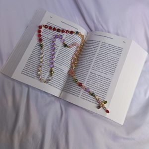 Rosaire Artisanal "Symphonie De Lumière "aux Perles Multicolores et Croix Sertie