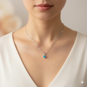 Collier "Éclat Stellaire" – Cœur Poétique & Cristal Bleu Cobalt