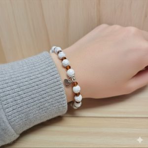 Bracelet en Howlite Blanche et Cristaux Ambrés – Harmonie et Équilibre