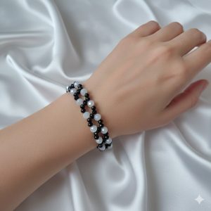 Bracelet noir et blanc perles de verre